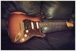 Vintage_guitar.jpg